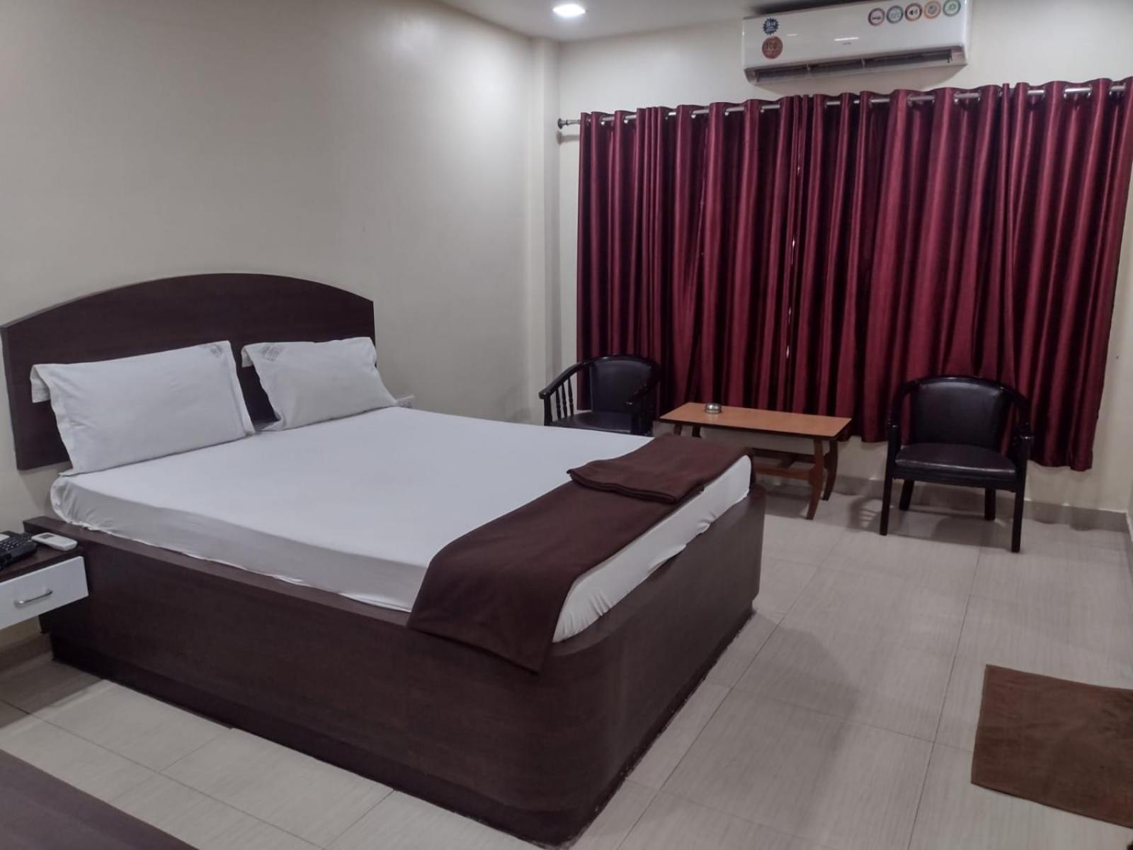 Hotel Annapurna Guntūr Extérieur photo